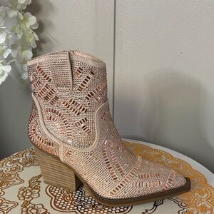 Very G Glittering Ankle Booties - Tan